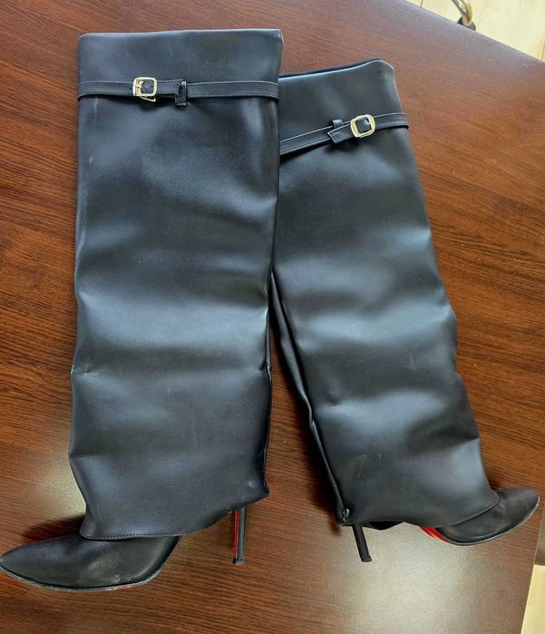 Дамски зимни  ботуши