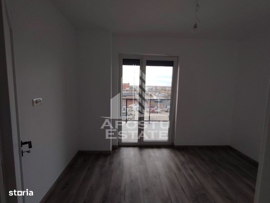 Apartament cu 2 camere, bucatarie inchisa, centrala proprie — fotografia 3