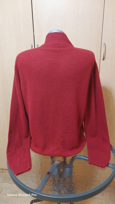 Мъжки пуловер Cashmere. Размер М30 % e кашмир, 20% коприна, 50% вълна