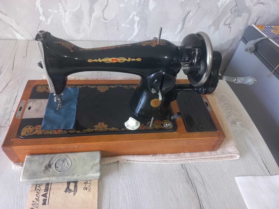 Машинка швейная!!!