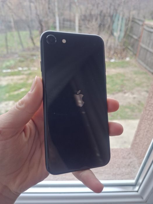 Vând Iphone SE 2020 perfect funcțional fără niciun defect