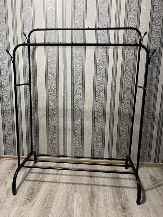 Продам напольную вешалку