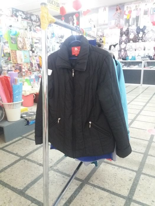 куртка осень-весна размер 46-48...цена 8500