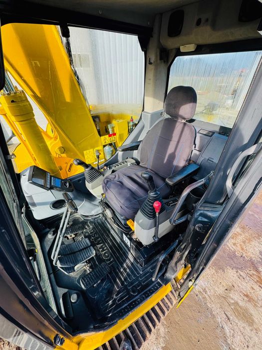 Excavator pe senile cu lama Komatsu PC 138, an 2008, 15 tone, 3 cupe !