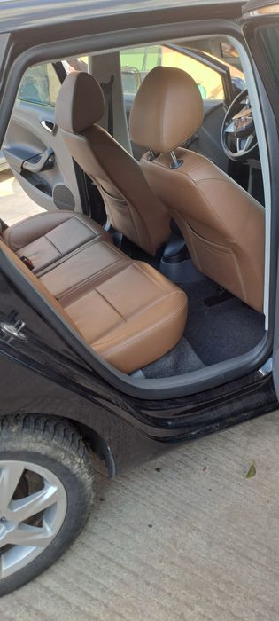 Vand interior piele complet seat ibiza j6 2012 break culoare coniac in condiții foarte bune