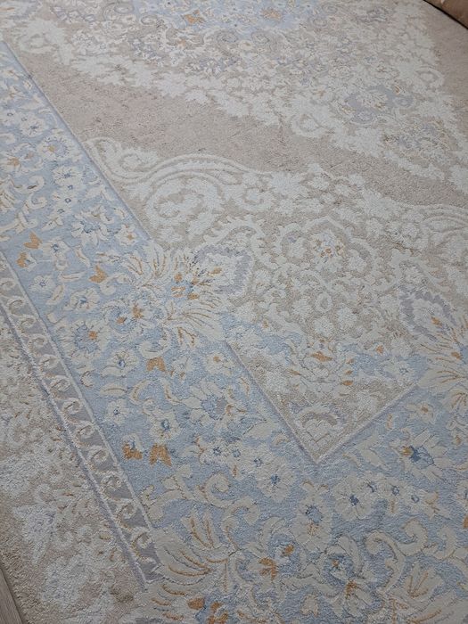 Продаётся качественный ковёр