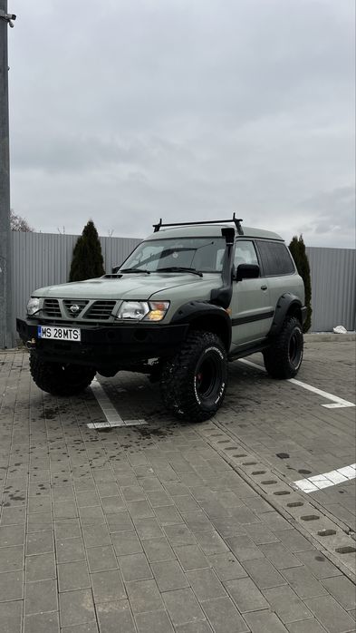 Nissan Patrol Y61