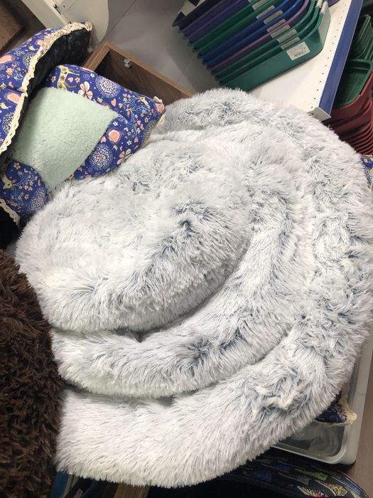 Лежаки для кошек и собак