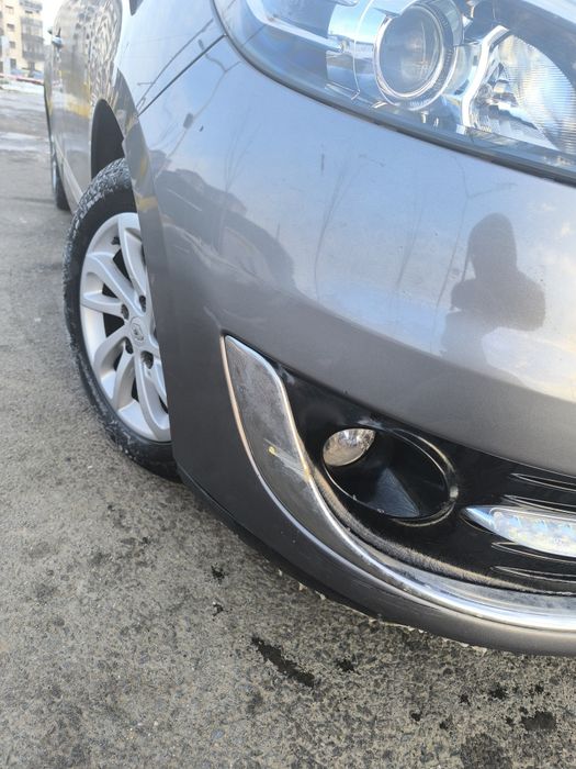 Renault Grand Scenic 3 / 1.6 dCi / 130 CP / 2012 / Navigatie / Climatr