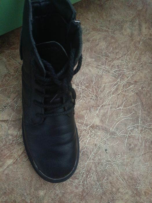 Продам демисезонные сапоги
