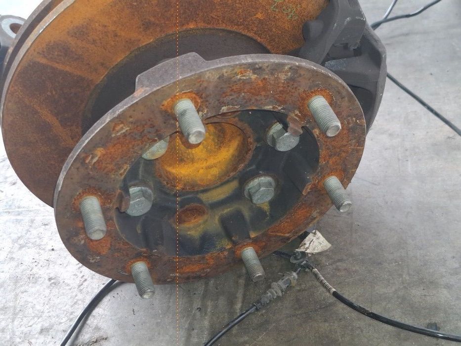 fuzeta stanga dreapta fata sprinter 907 vw crafter 2018 2019 2020 2021 2022 2023 2024 pe dublu