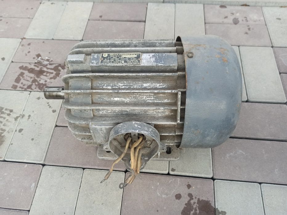 Продам электродвигатель