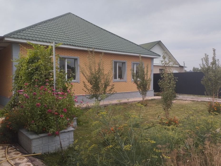 Продам дом в поселке Долан