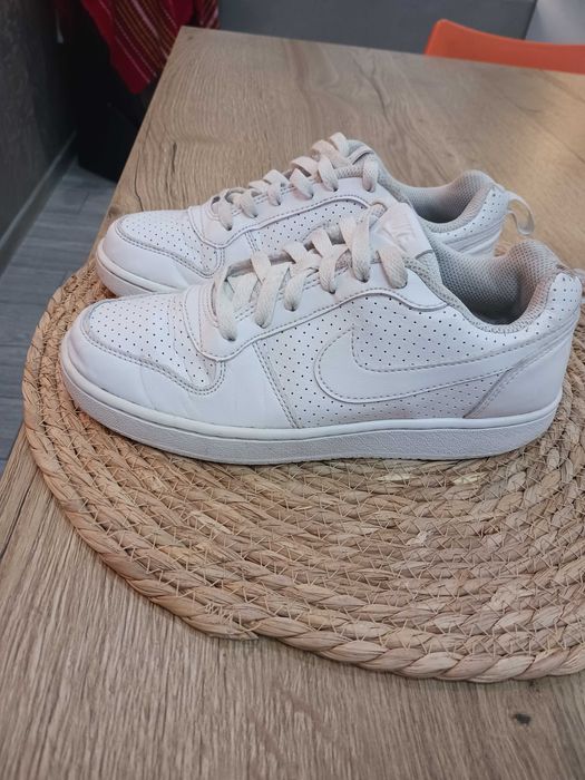 Оригинални маратонки на Nike