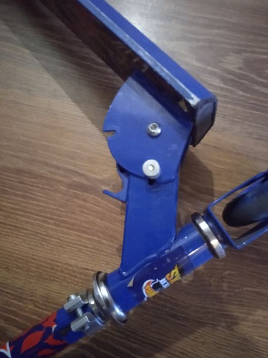 Самокат двухколесный