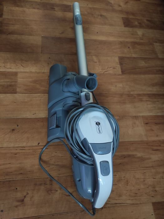 Вертикална прахосмукачка