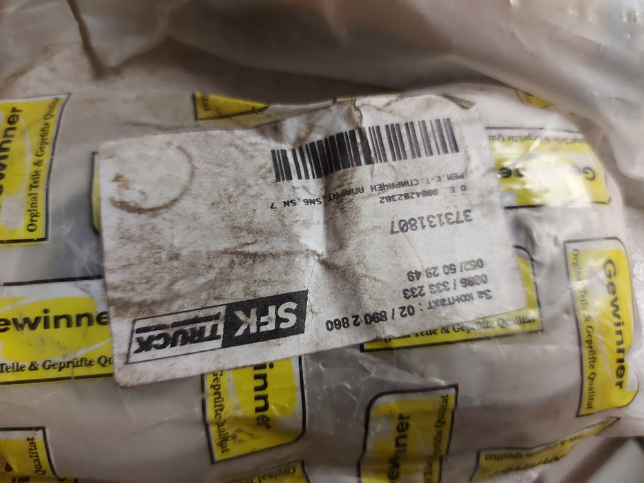 Ремонтни комплекти за спирачни цилиндри за Мерцедес камиони.