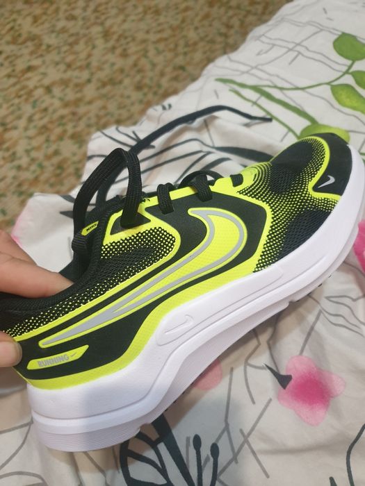 Nike 35noner custo novi
