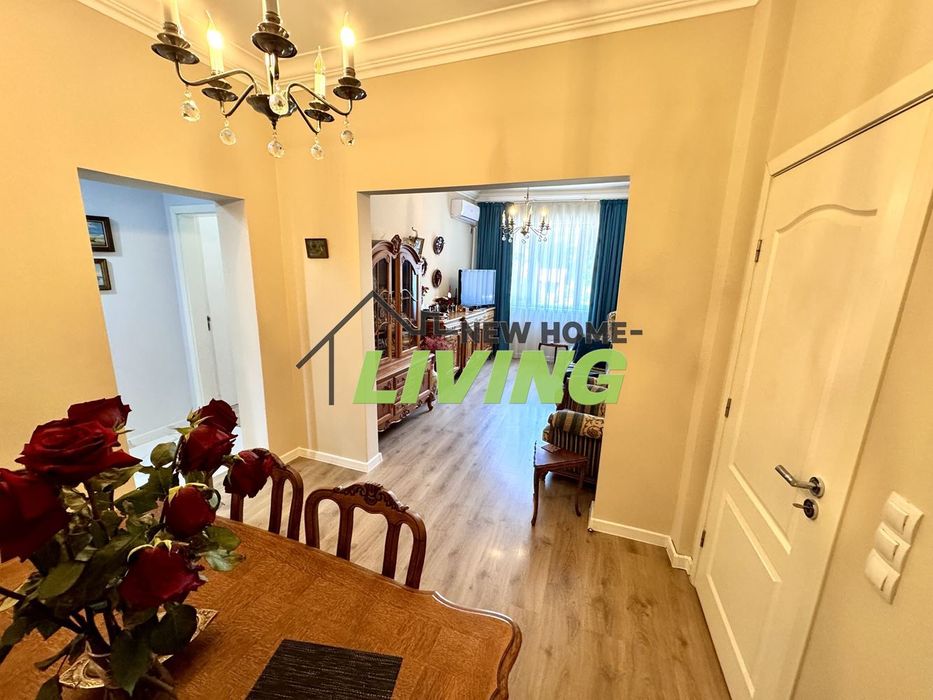 Продава се Тристаен апартамент в Пловдив, Кършияка - 100 кв.м за 2500 €/кв.м - Снимка #2