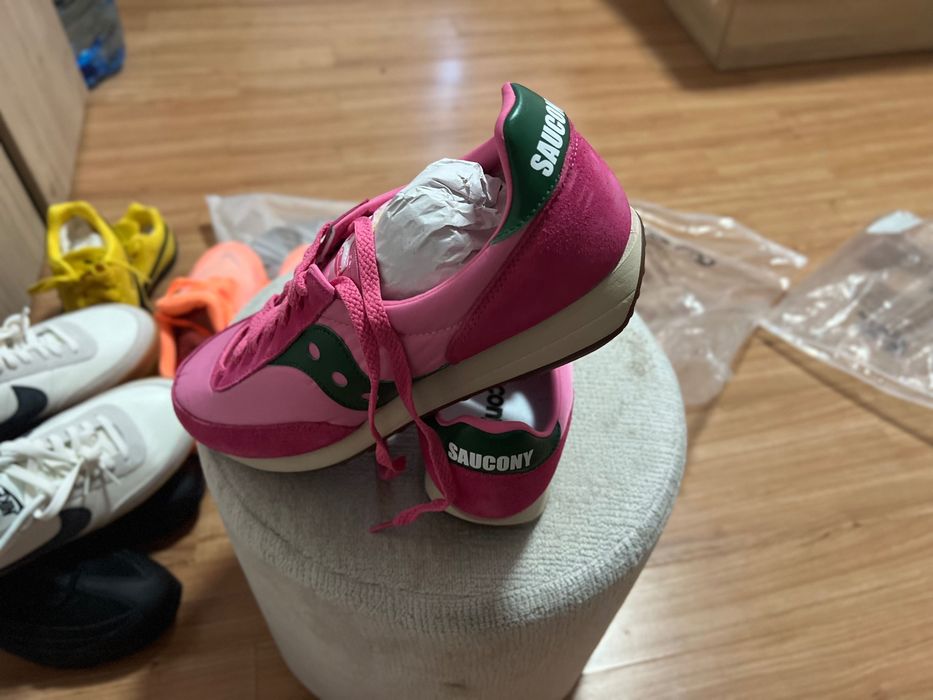 Обувки Saucony често нови