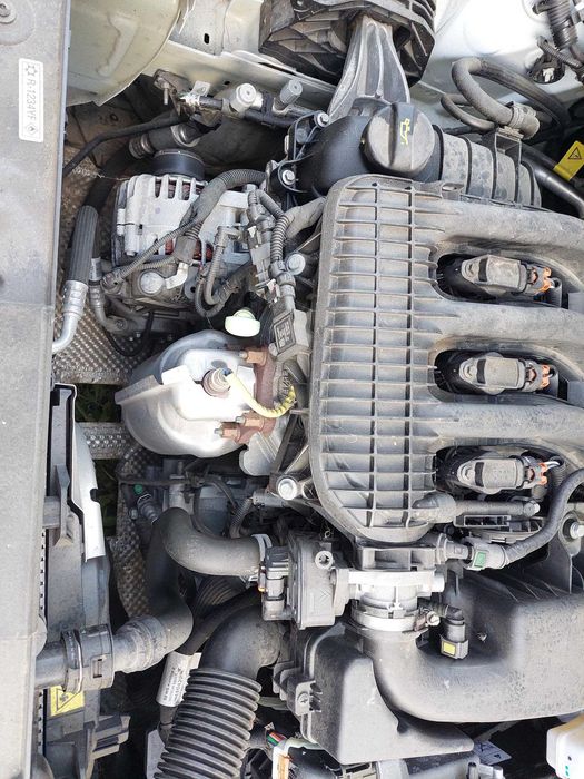 Peugeot Пежо 208 1,2 puretech 2021