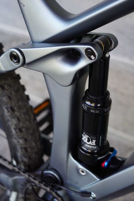 2022 YT Izzo Core 2 *FOX/SRAM/DT SWISS*