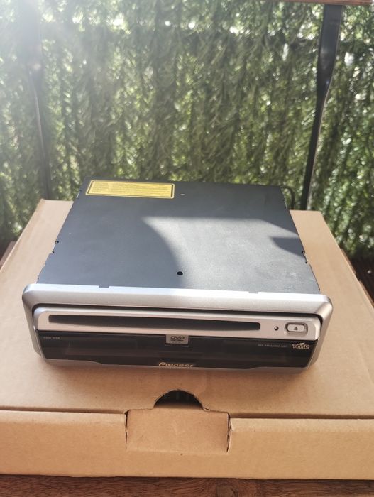 Авто навигация Pioneer AVIC-800DVD