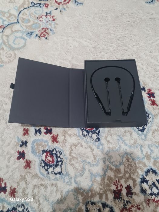 Срочно наушники Huawei