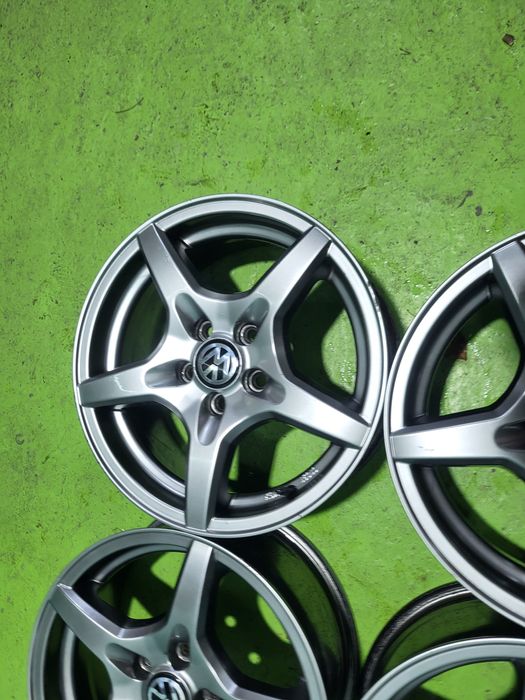 15 5x100 Vw Polo Skoda Audi Seat лети джанти 5х100