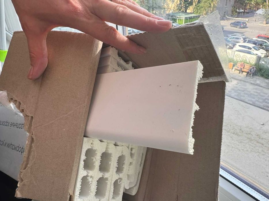 Напольный плинтус Decor-Dizayn