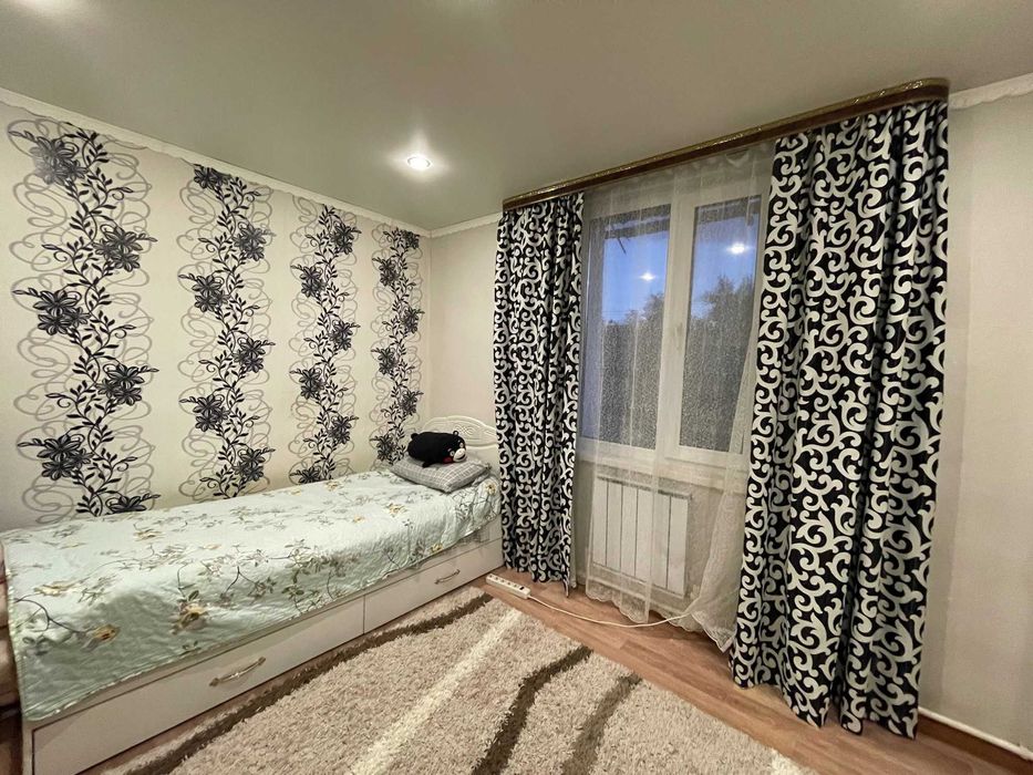 Продаётся половина дома п. Киевский!