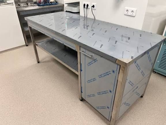 Mese de inox de orice dimseniune!La comanda sau pe stoc!Confecti inox!