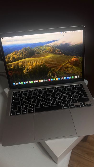 Macbook air 2020 13 silver M1 7 core/8/MacOS/256