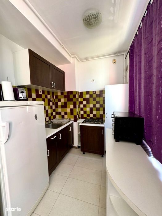 Inchiriez apartament o camera+nisa de dormit, Ared-UTA