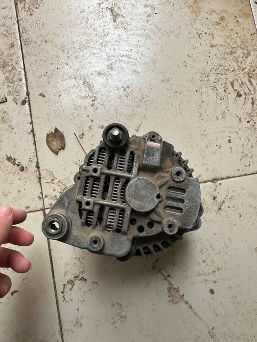 Генератор рабочий в хорошем состоянии infinity fx 35