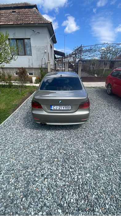 Vând BMW E60, motor 2.5, cutie automată, mașină personală, îngrijită și întreținută.