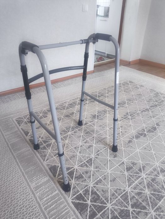 Продается ходунок для взрослых