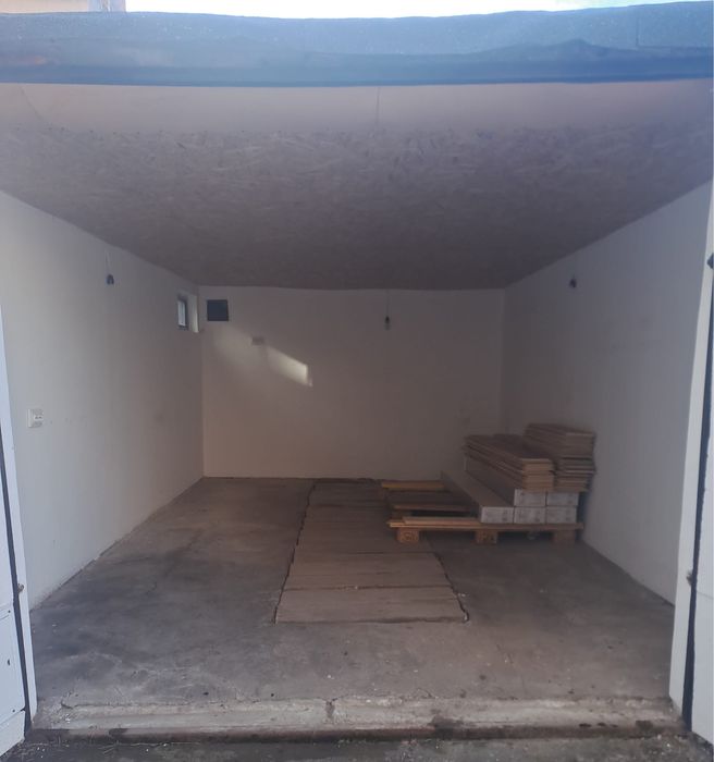 Vand garaj in centrul Targu Muresului