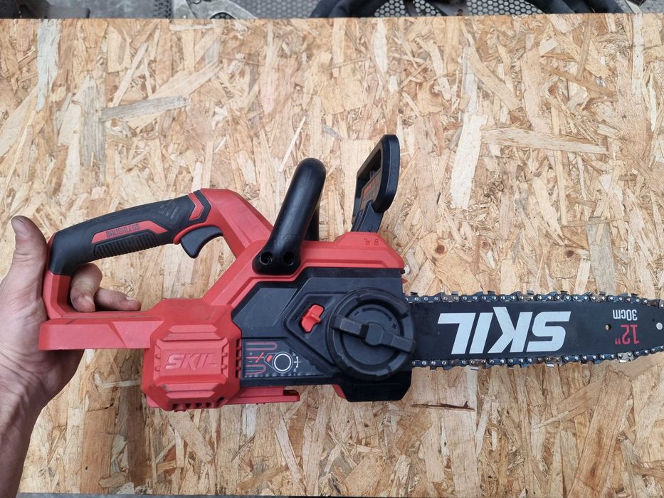 Drujba SKIL GS1E053401 DEFECTA Pentru Piese Acumulator 18V Fierastrau