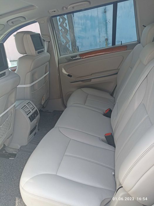 Продам семейный Mercedes-Benz GL 450.
