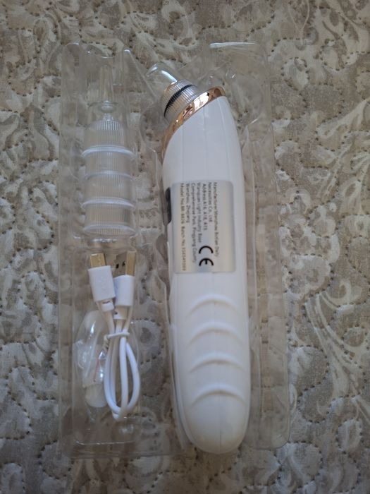 Продавам няколко артикула, всички са нови