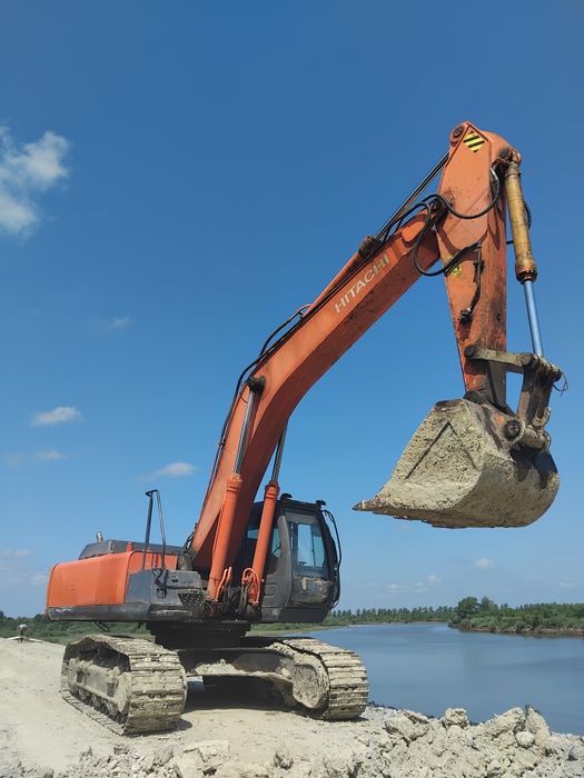 Продам Экскаватор Hitachi 330