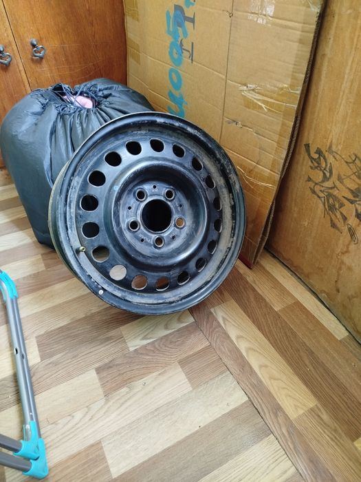 Диск на r 15 в хорошем состояние