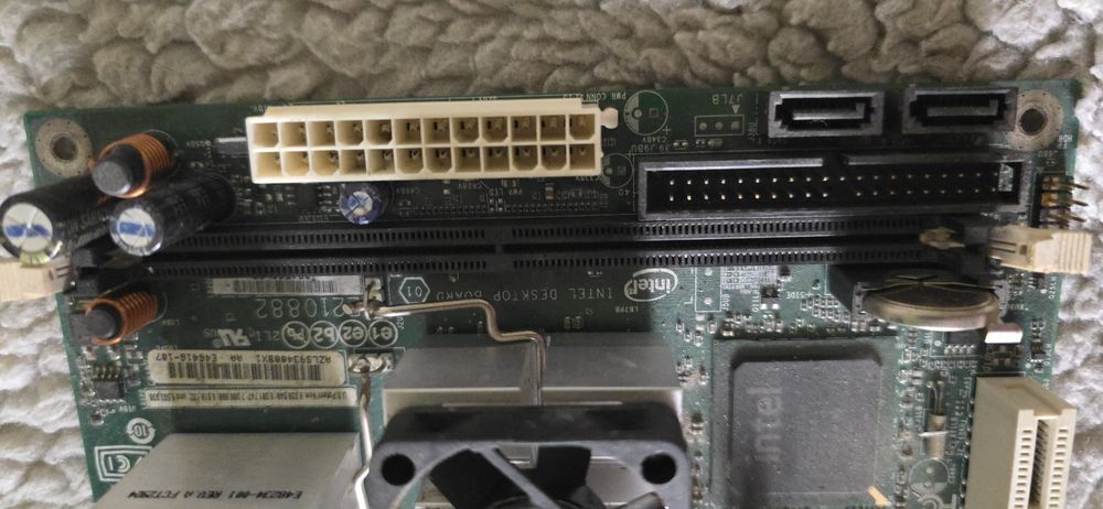 Rezervat PLACA Baza Intel D945GCLF2 mini pc Sata Pci Ide Procesor Intel
