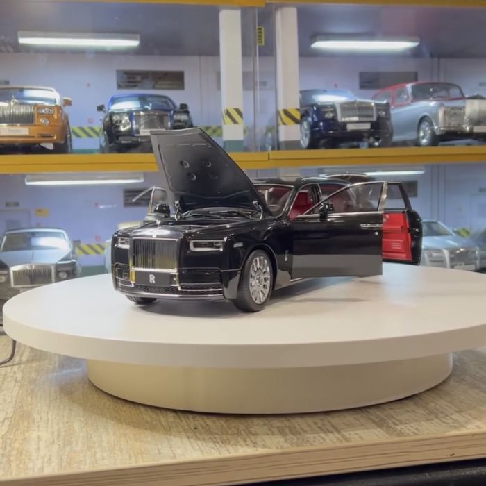 1:18 Масштабный модель. Rolls Royce