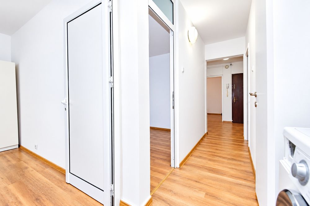 Apartament 3 camere, centrala termica,  etaj 3 , proprietar