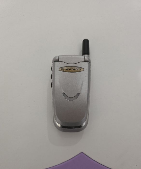 Motorola V51 telefon cu butoane