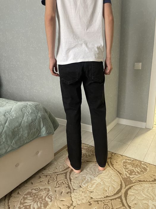 Продам джинсы H&M