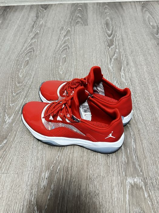 Nike Air Jordan 11 CMFT Low / 42