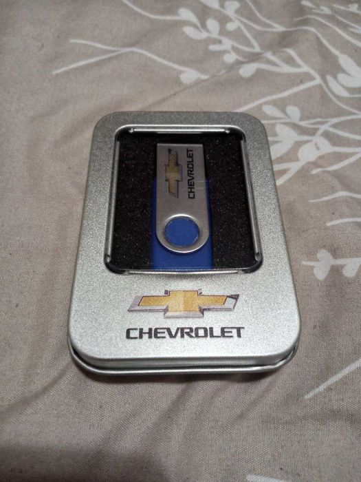 Продам флешку 32 Gb